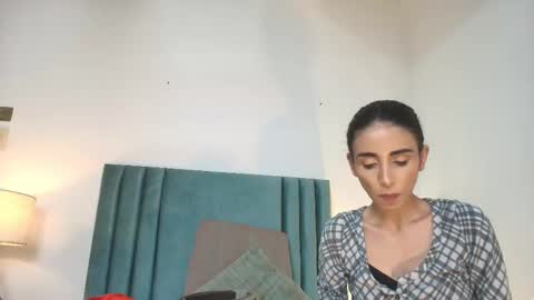 Snapshot of ninacavallli chatting on September 18, 6:39 pm Nina online show from September 18, 6:39 pm