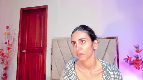 Snapshot of ninacavallli chatting on October 20, 6:33 pm Nina online show from October 20, 6:33 pm