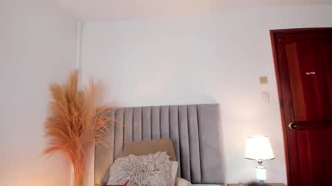 Snapshot of ninacavallli chatting on December 12, 6:31 pm Nina online show from December 12, 6:31 pm