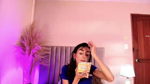 Snapshot of ninacavallli chatting on September 17, 6:28 pm Nina online show from September 17, 6:28 pm