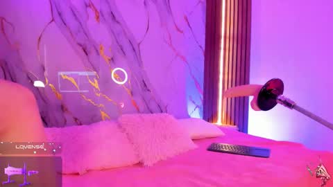 nina online show from October 29, 2:42 pm