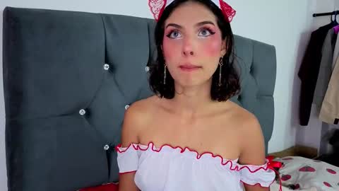 ninasky19 online show from November 16, 9:37 pm