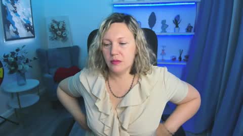 ninastarle online show from April 17, 4:47 am