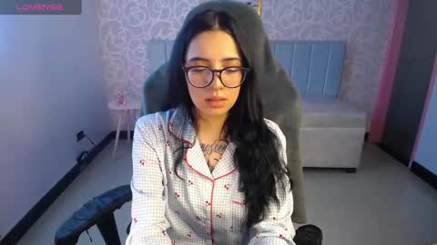 Snapshot of ninfa_ch chatting on January 25, 11:13 am Ninfa online show from January 25, 11:13 am