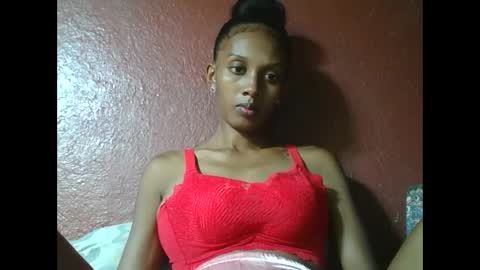 ninie246746 online show from February 22, 5:34 am