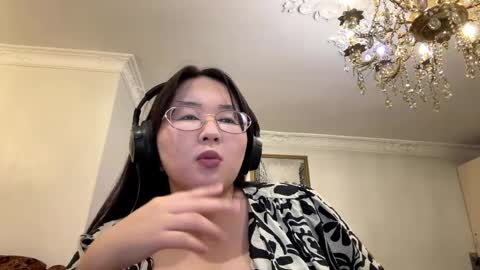 Nira online show from April 25, 10:29 am
