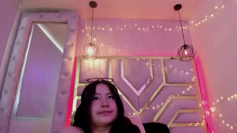  V I C T O R I A   online show from March 20, 8:58 pm