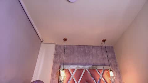  V I C T O R I A   online show from April 12, 11:24 am