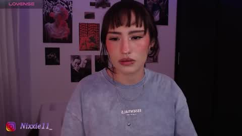 Nixxie  online show from November 14, 3:06 am