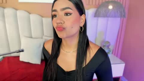 Noa online show from April 21, 2:48 am