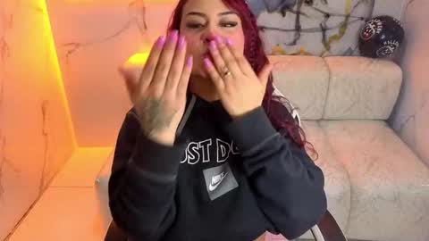 Noa  online show from October 26, 12:44 pm