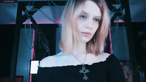 Snapshot of noah_elmer chatting on January 25, 8:42 pm REAL name LiaDM are always open online show from January 25, 8:42 pm