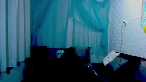 noah hehim    online show from March 26, 11:01 am