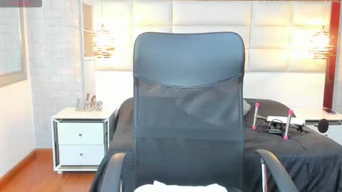  Nohemi   online show from September 10, 10:10 pm