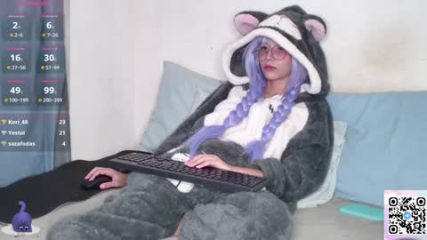 nonawhitemm online show from December 7, 5:04 am