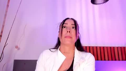 Nora Da Silva online show from March 18, 1:43 am