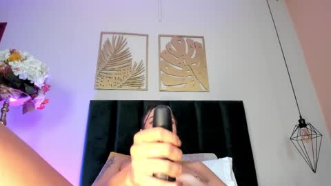 Nora Da Silva online show from April 10, 6:30 am