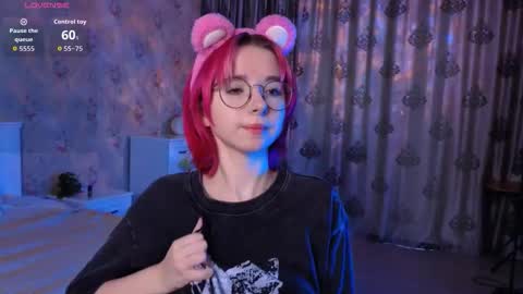 Snapshot of nora_failure chatting on September 19, 2:10 am Nora Failure online show from September 19, 2:10 am