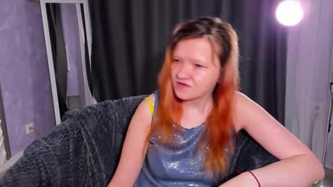 Snapshot of nora_lovvv chatting on September 13, 10:23 am Nora online show from September 13, 10:23 am