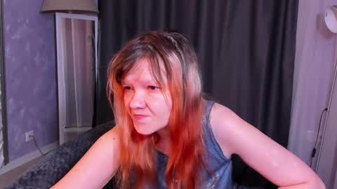 Snapshot of nora_lovvv chatting on September 10, 10:04 am Nora online show from September 10, 10:04 am