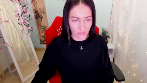 Nora online show from April 8, 11:40 pm