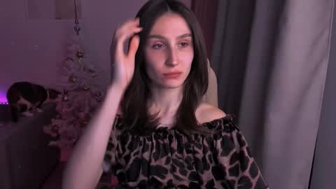 Snapshot of north_valkyrie chatting on January 7, 1:06 am Hazel online show from January 7, 1:06 am