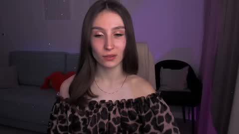 Snapshot of north_valkyrie chatting on December 31, 2:19 am Hazel online show from December 31, 2:19 am