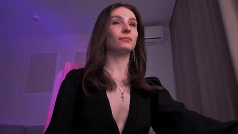 Snapshot of north_valkyrie chatting on January 30, 2:27 am Hazel online show from January 30, 2:27 am