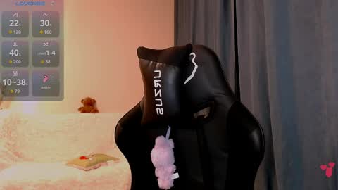 hi glad to chat online show from March 29, 1:21 pm