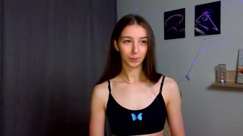 Hello My name is Helene NTMU  Finger up if u like what u see online show from October 3, 2:11 pm