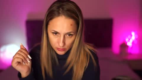 Tina online show from January 10, 8:48 pm