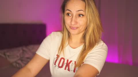 Tina online show from February 7, 4:56 pm