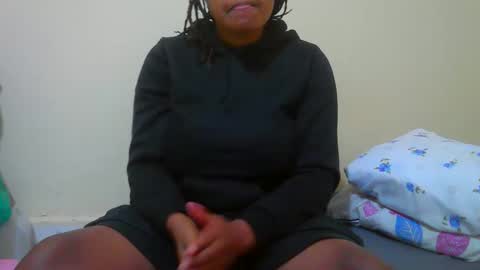 notoy1 online show from February 6, 7:17 pm