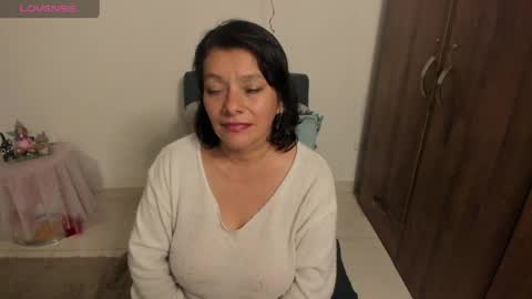 nuit_rose online show from April 8, 4:47 am