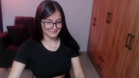 NyahMackenzie online show from March 17, 7:51 pm