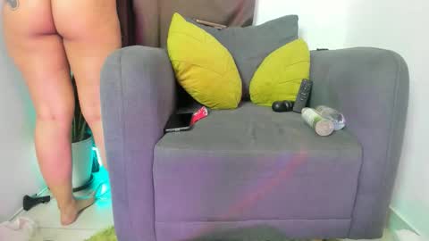 Nia online show from February 26, 12:42 am