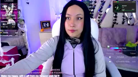 Alex   .    online show from October 31, 1:40 am