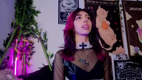   online show from April 16, 9:50 pm