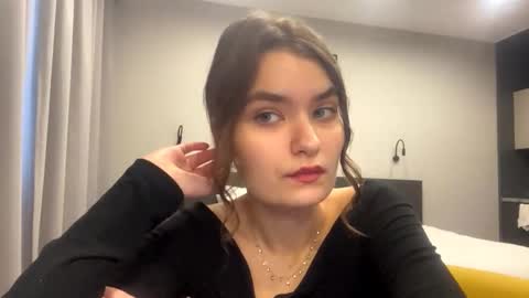 Noelle online show from October 22, 5:23 am