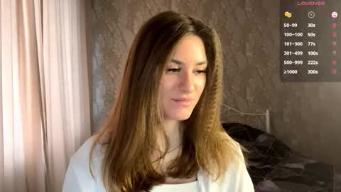 Mia online show from January 13, 9:02 am