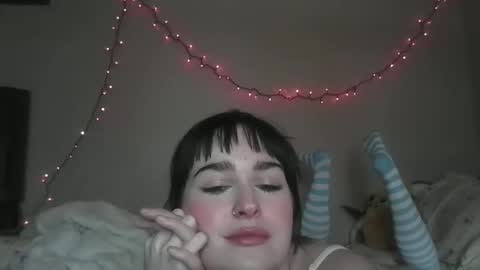 Odette online show from February 24, 4:16 pm