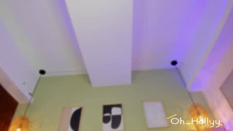 Holly online show from December 1, 11:47 am