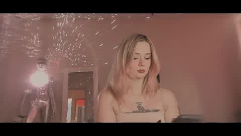your dear Lilith Chapman online show from June 26, 1:12 pm