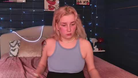 oh_my_julia online show from March 22, 3:34 am