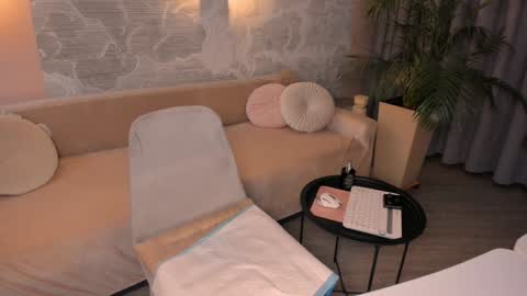 Snapshot of ohhh_yess chatting on December 25, 9:02 am Maria online show from December 25, 9:02 am