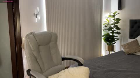 Emma online show from February 12, 1:29 am