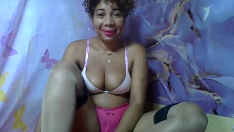 olinaa online show from June 14, 4:24 am