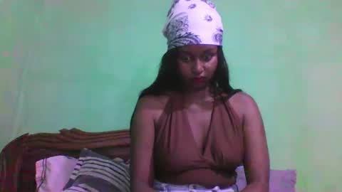 olinah610 online show from October 31, 7:18 pm