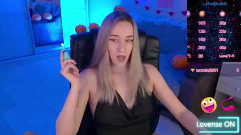 olivia_daze online show from November 4, 10:48 pm