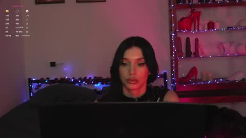 Olivia Faye online show from April 14, 4:51 pm